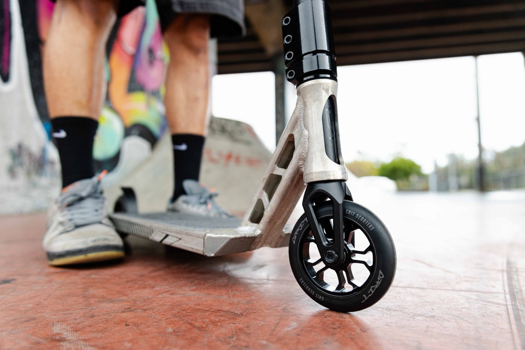 Freestyle koloběžka Grit Invader 6.5 Black Satin