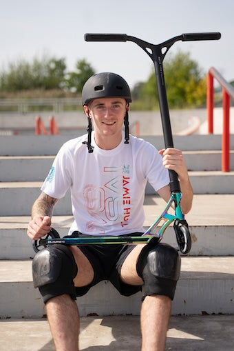 Freestyle koloběžka IVS Journey 3 Jamie Hull Neo Black