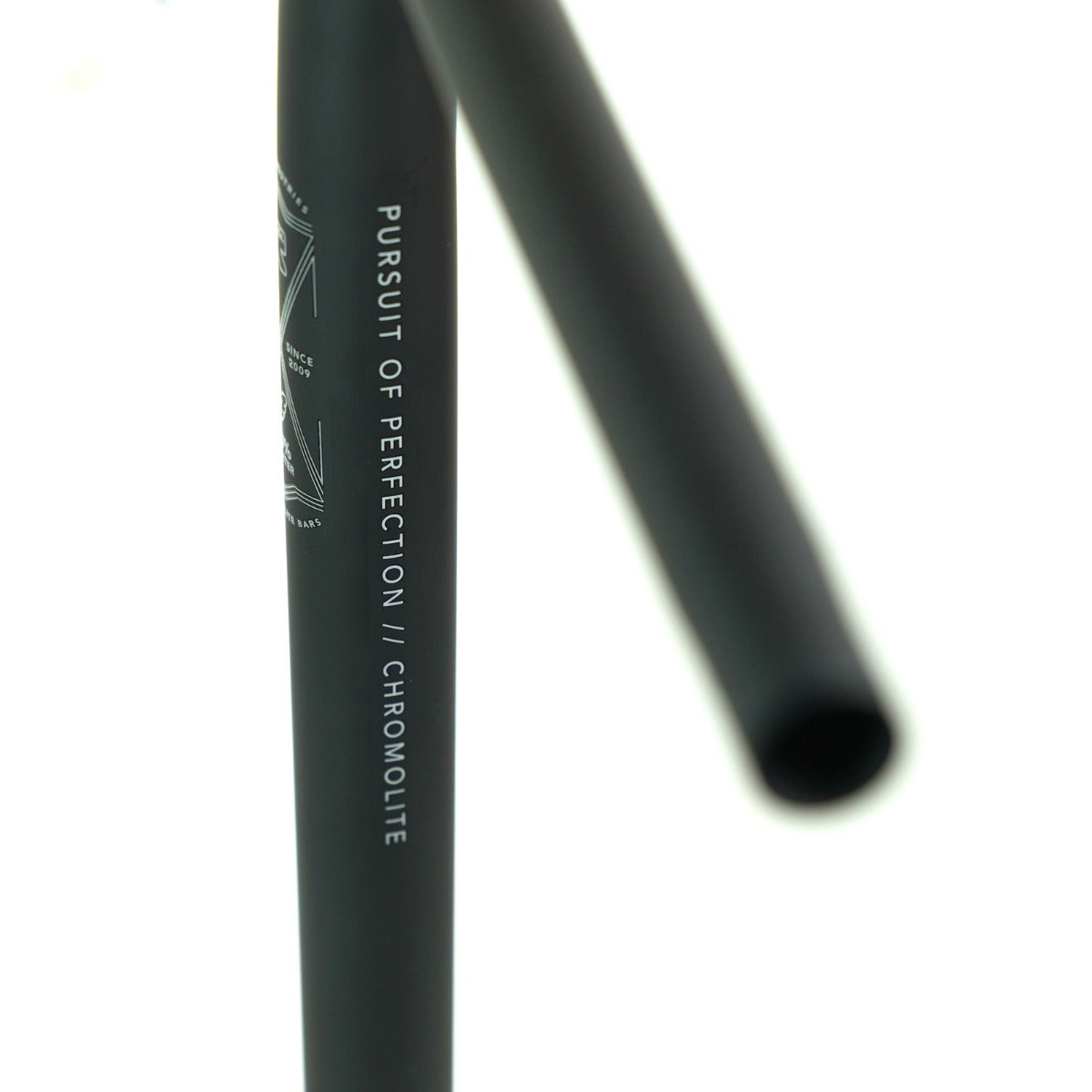 Řidítka Root T ChromoLite 620 Matte Black