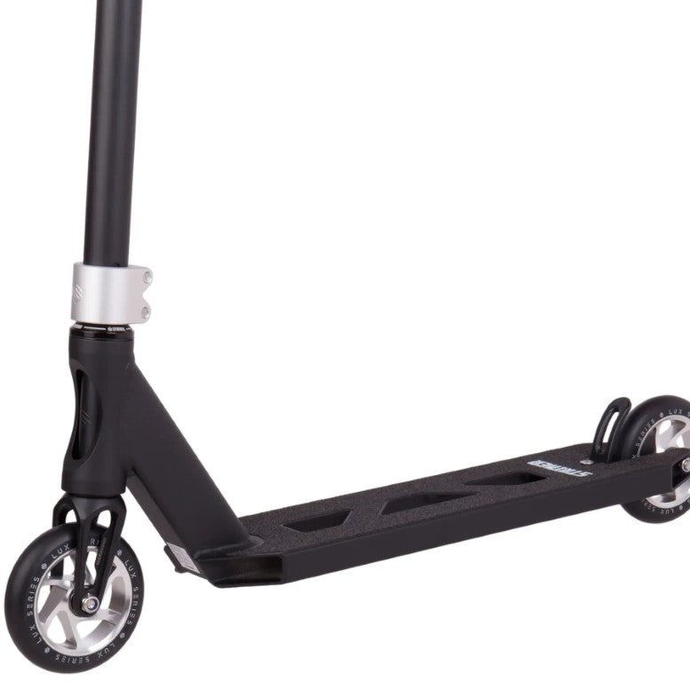 Freestyle koloběžka Striker Essential M Black Silver