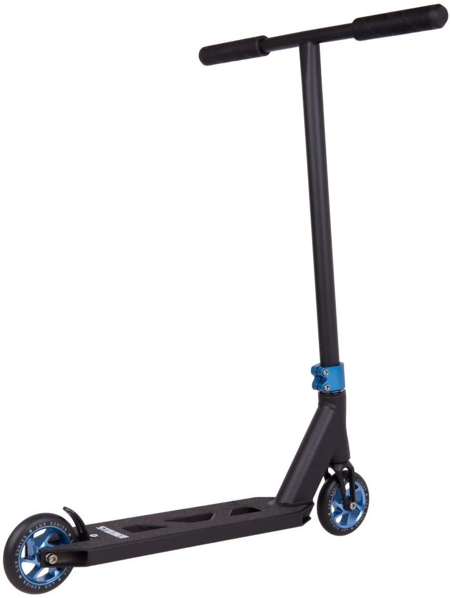 Freestyle koloběžka Striker Essential L Black Blue